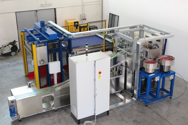 Gema Elettromeccanica Srl - Center for automatic filling and capping of metal cans, for liquids catalysts flammable power