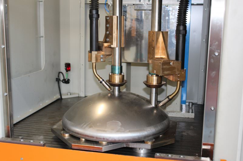 Gema Elettromeccanica Srl - ISOLE DI SALDATURA DI TUBI E FLANGE SU CALOTTE PER CALDAIE DI SCALDABAGNI