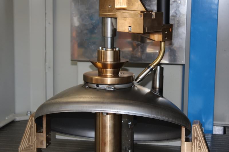 Gema Elettromeccanica Srl - ISOLE DI SALDATURA DI TUBI E FLANGE SU CALOTTE PER CALDAIE DI SCALDABAGNI