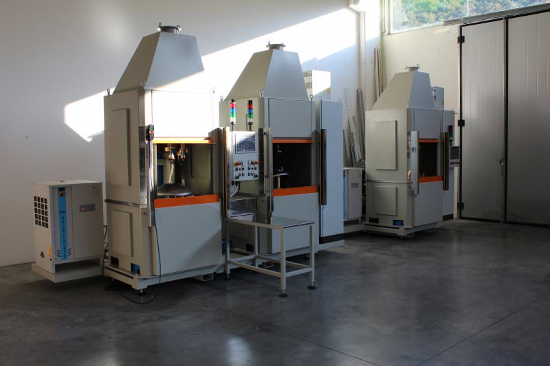 Gema Elettromeccanica Srl - ISOLE DI SALDATURA DI TUBI E FLANGE SU CALOTTE PER CALDAIE DI SCALDABAGNI