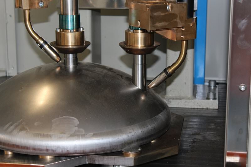 Gema Elettromeccanica Srl - ISOLE DI SALDATURA DI TUBI E FLANGE SU CALOTTE PER CALDAIE DI SCALDABAGNI